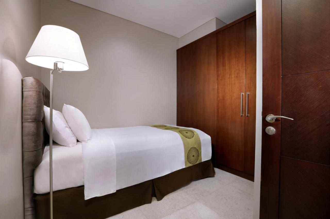 The Grove Suites By Grand Aston Джакарта Екстериор снимка