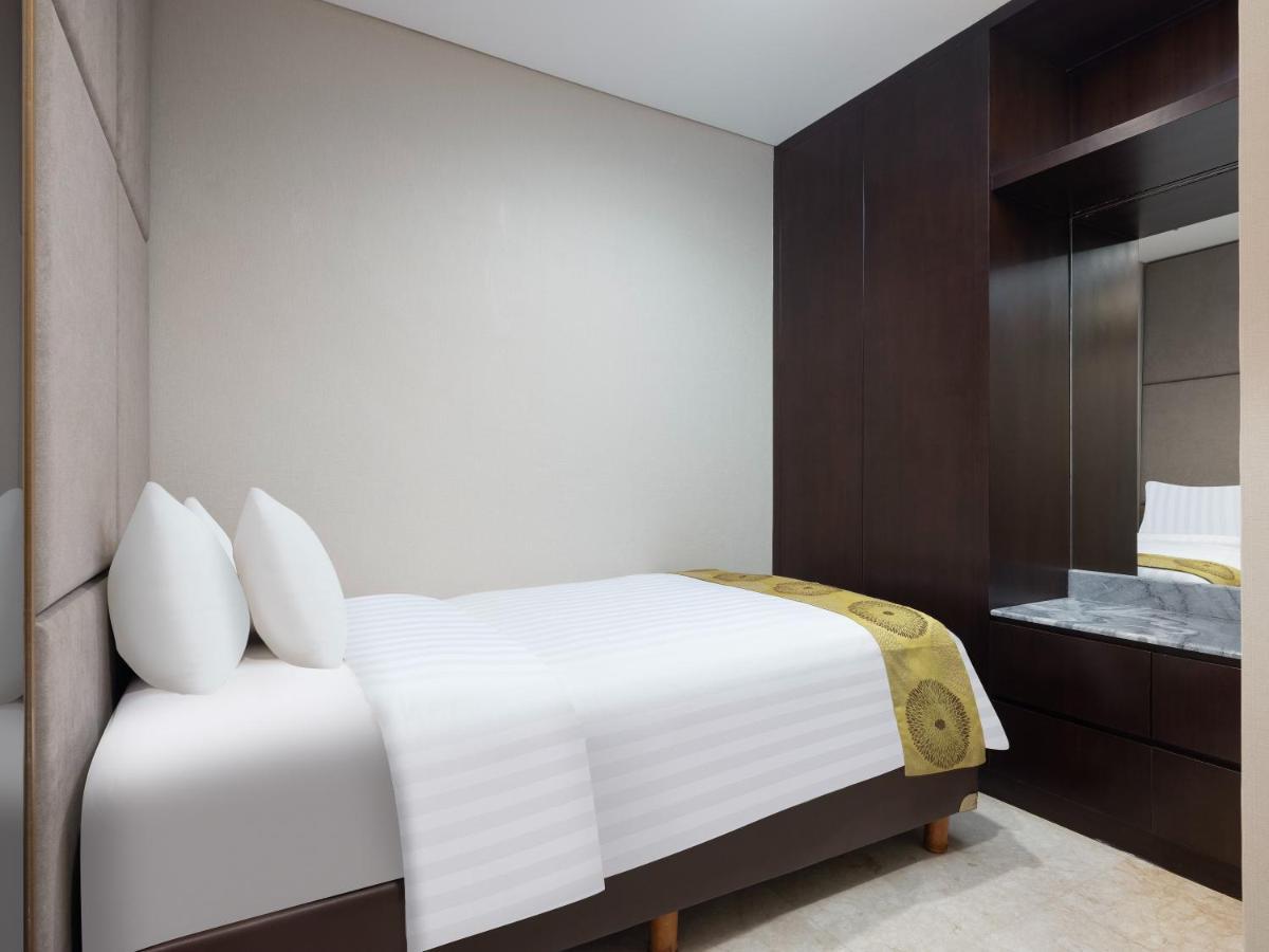 The Grove Suites By Grand Aston Джакарта Екстериор снимка