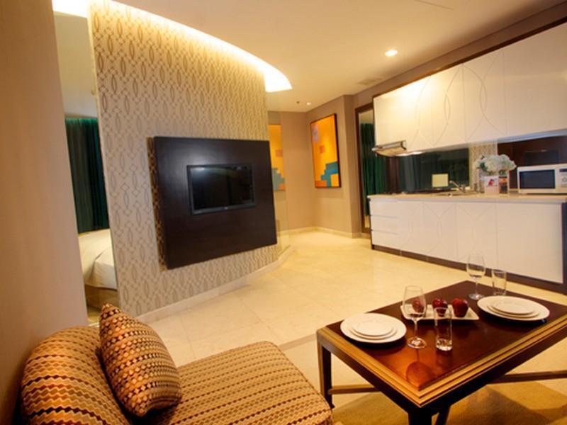 The Grove Suites By Grand Aston Джакарта Екстериор снимка