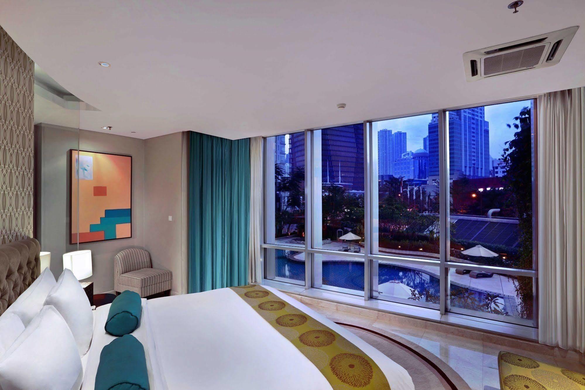 The Grove Suites By Grand Aston Джакарта Екстериор снимка