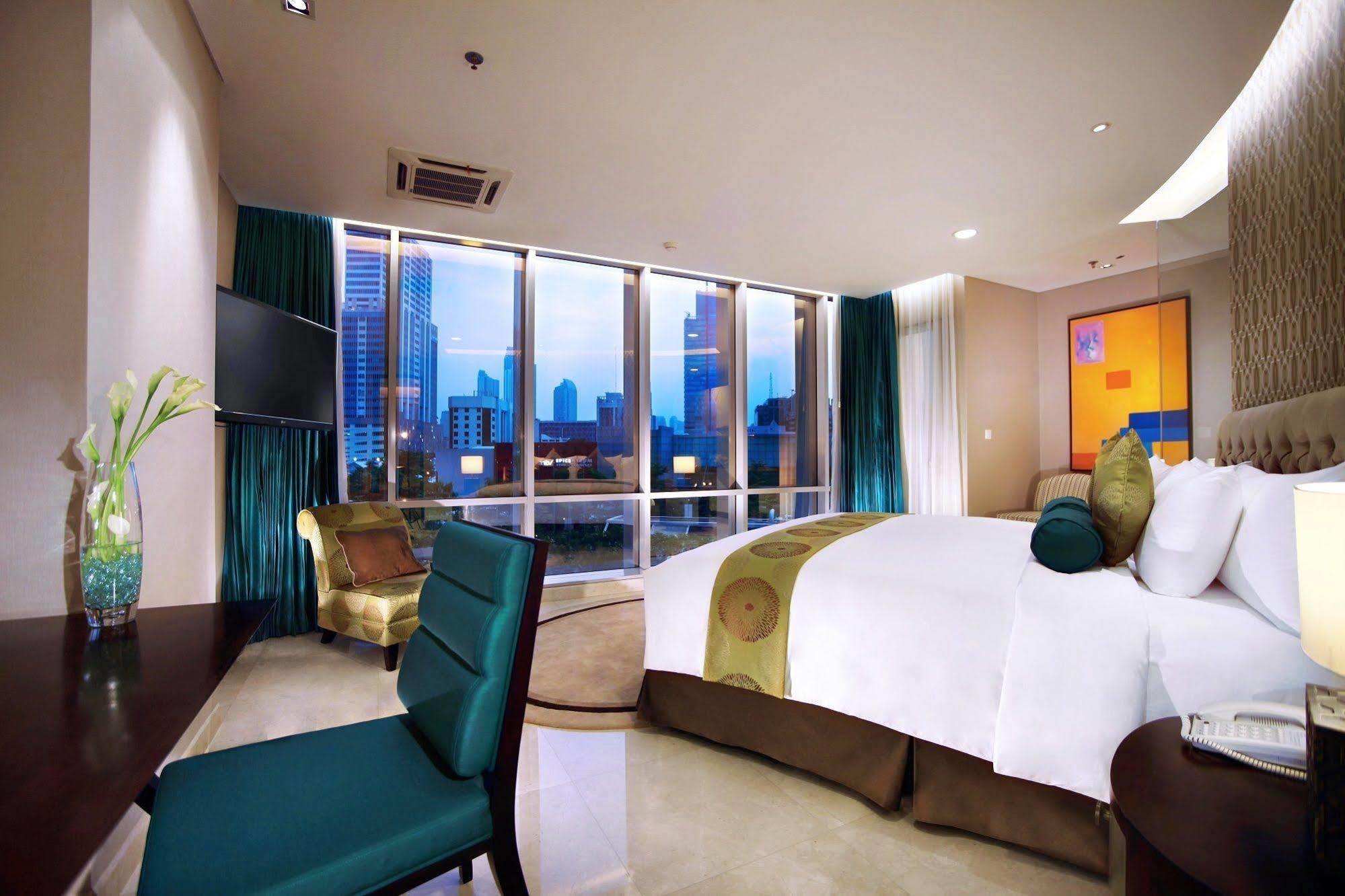 The Grove Suites By Grand Aston Джакарта Екстериор снимка
